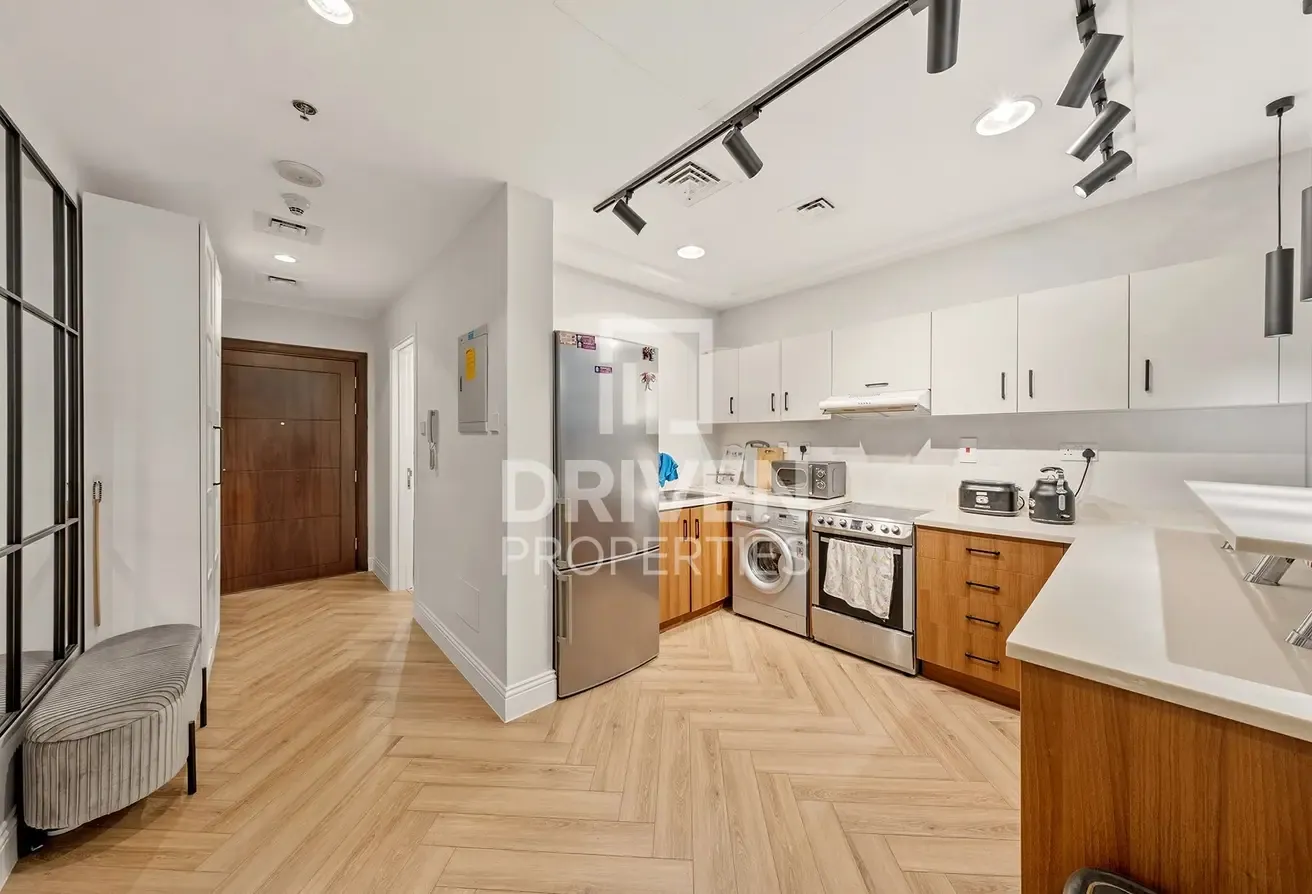 Investor Deal | Fully Upgraded | Spacious Unit