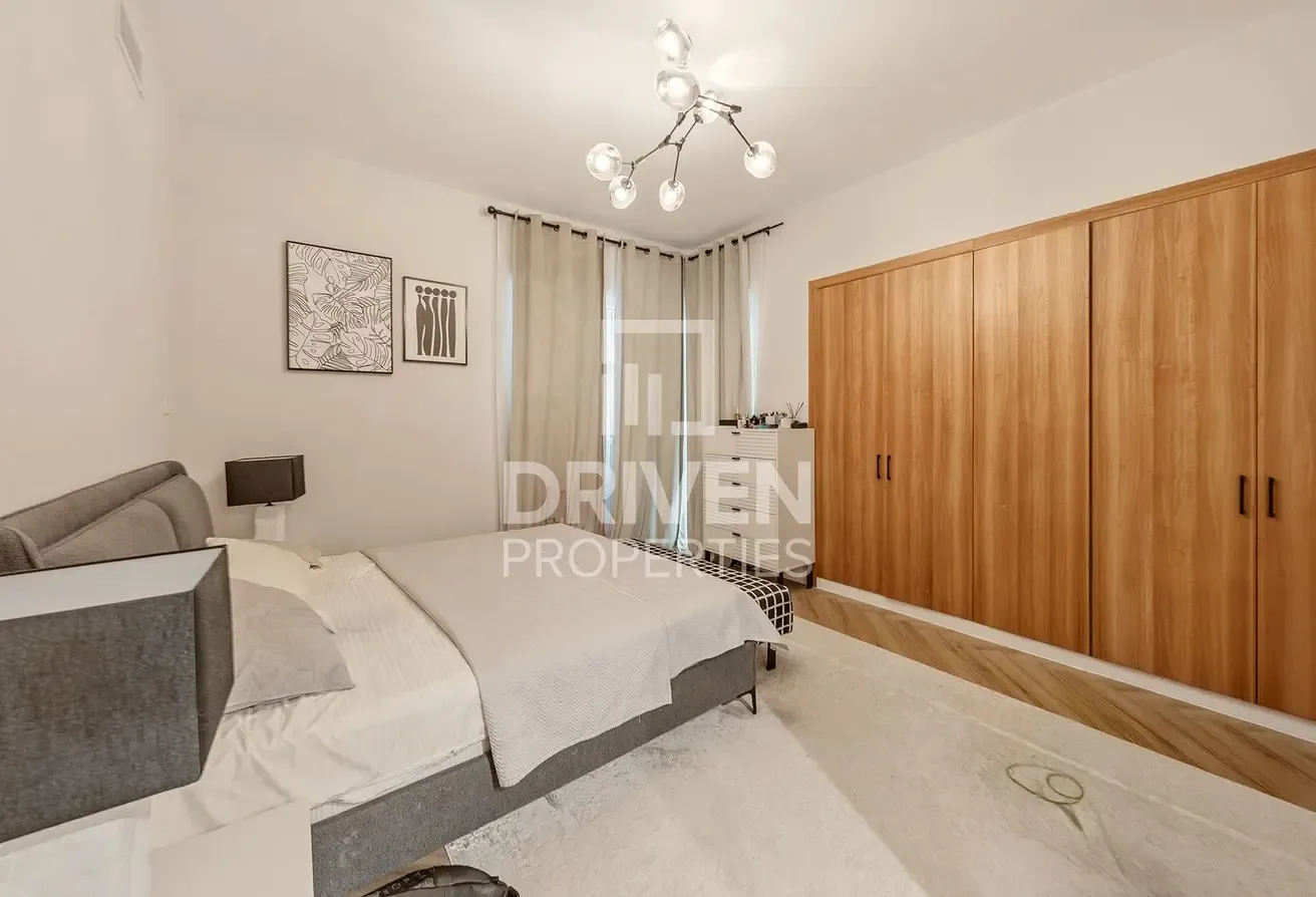 Investor Deal | Fully Upgraded | Spacious Unit