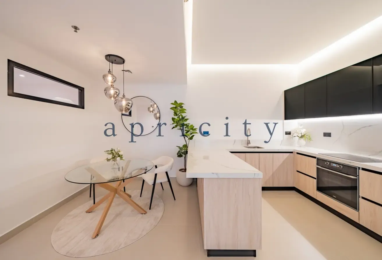 Exclusive | Newly Renovated | Vacant