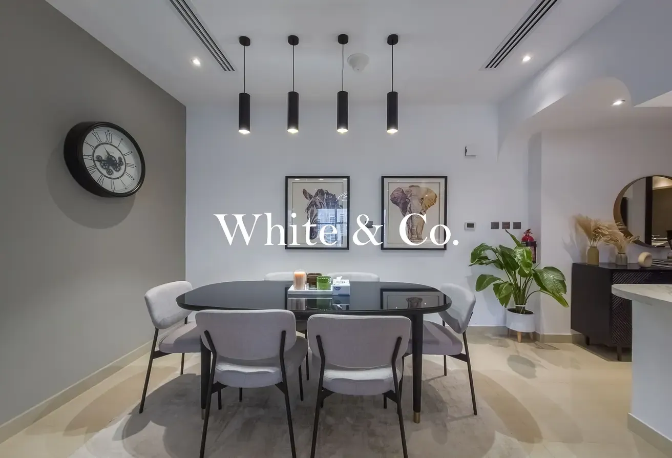 UPGRADED | PERFECT LOCATION | HIGH FLOOR