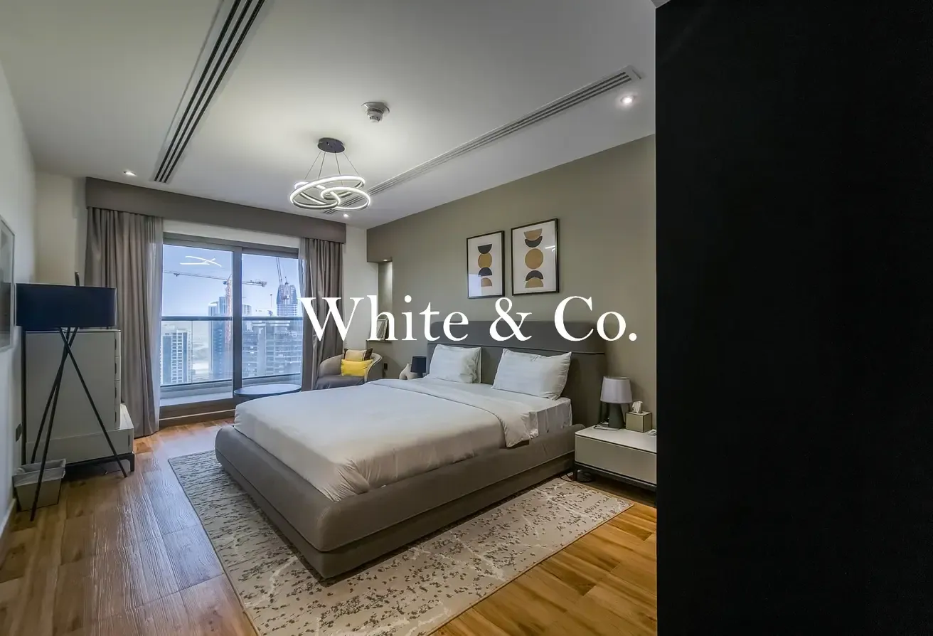 UPGRADED | PERFECT LOCATION | HIGH FLOOR