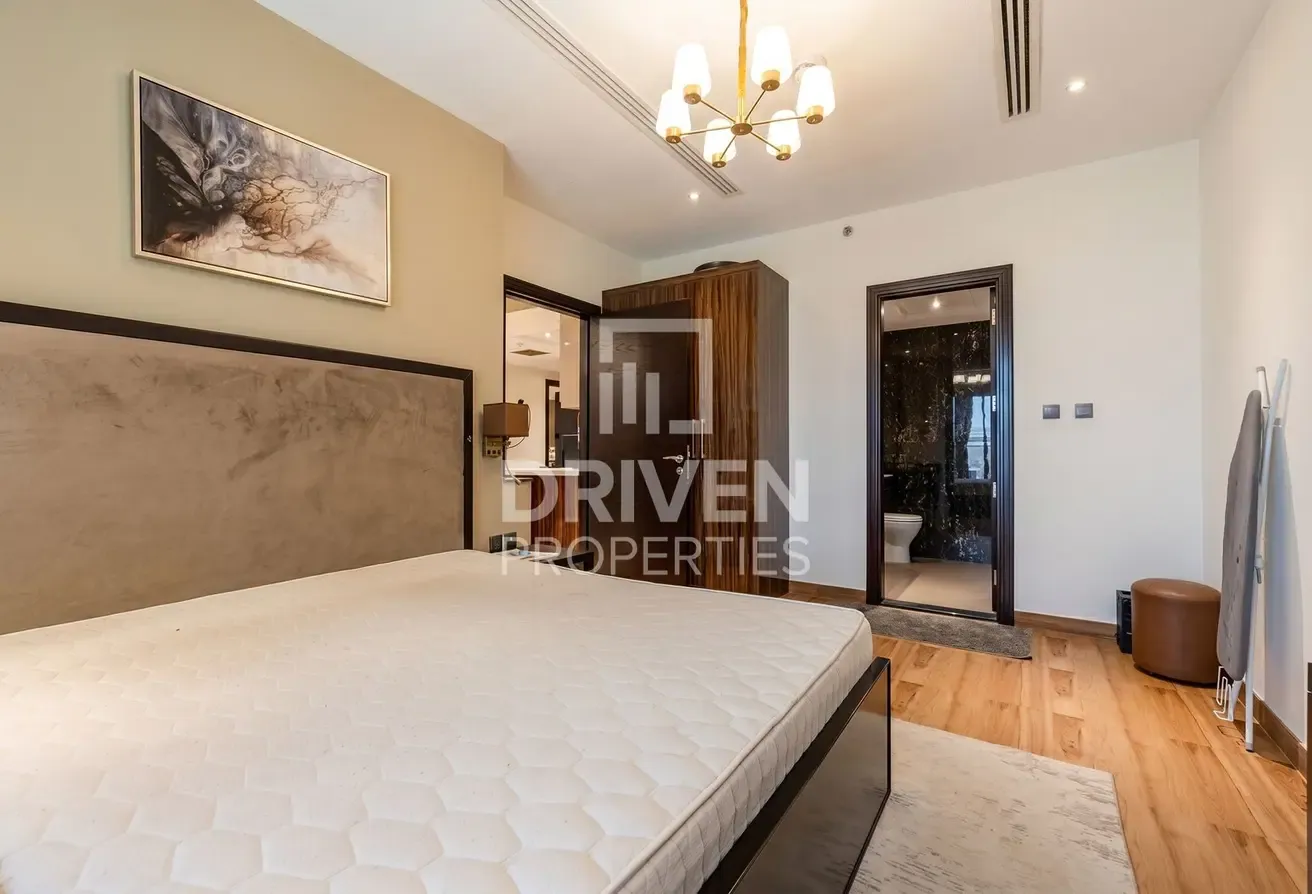 Vacant | Furnished | Largest Layout | Powder Room