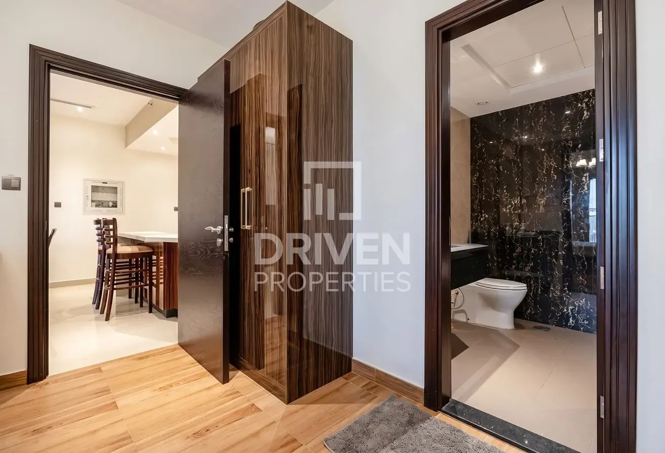 Vacant | Furnished | Largest Layout | Powder Room