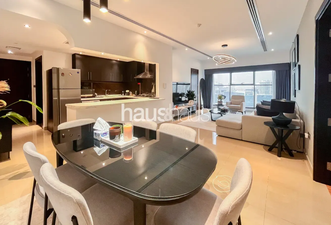 Vacant | Corner Unit | Fully Furnished