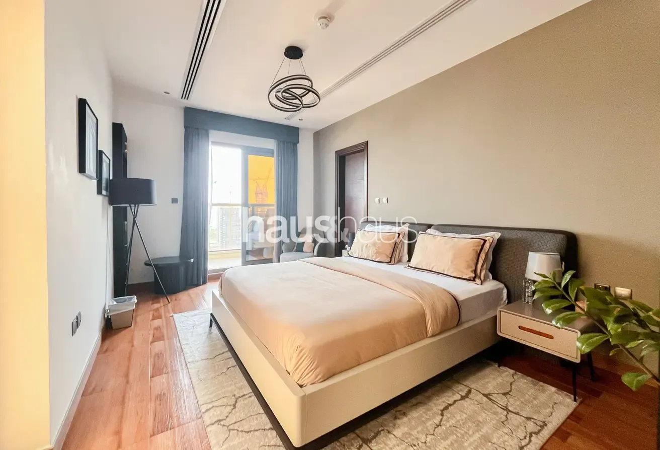 Vacant | Corner Unit | Fully Furnished