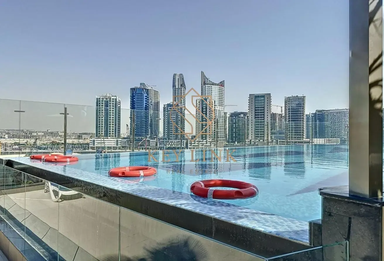 Exclusive | Spacious |Canal View