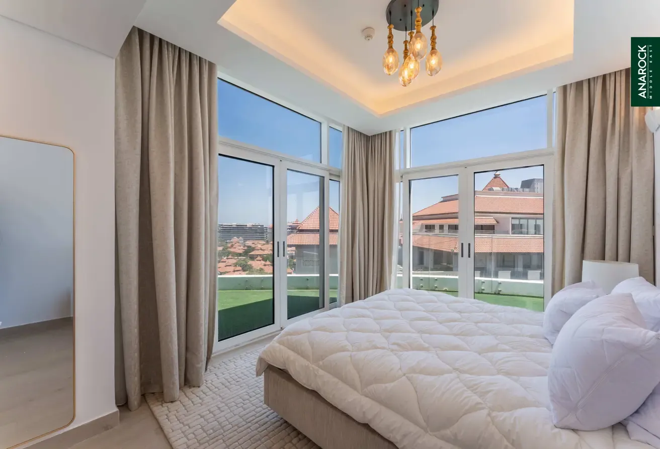 Exclusive 4BR Penthouse | Beach Access