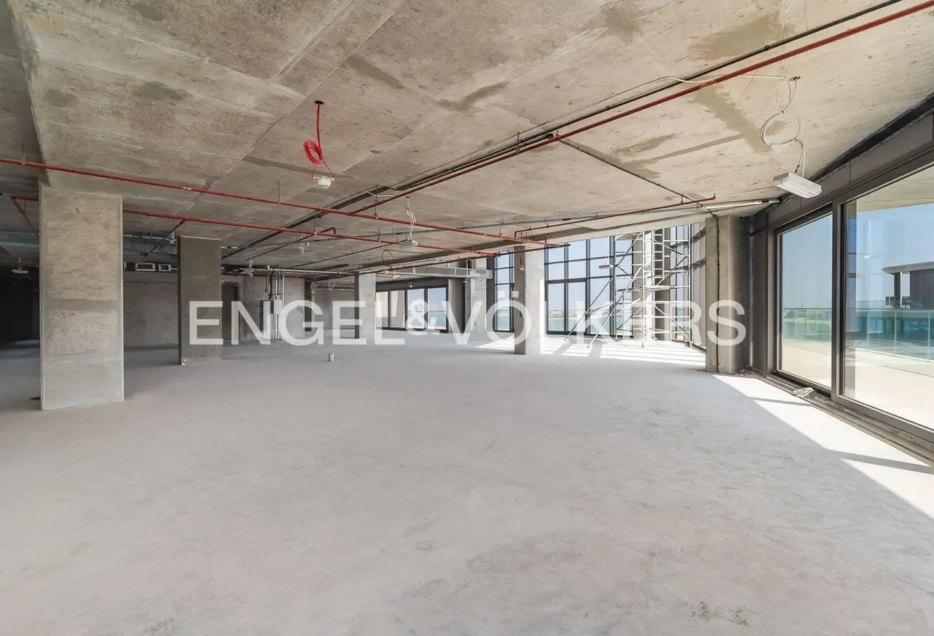 Luxurious Penthouse with Private Lift and Lobby