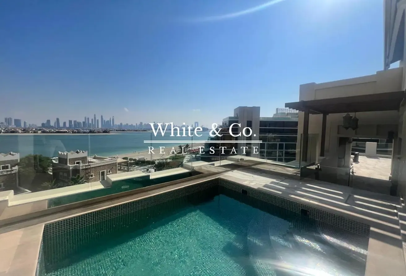 Duplex | Skyline Views | Terrace + Pool