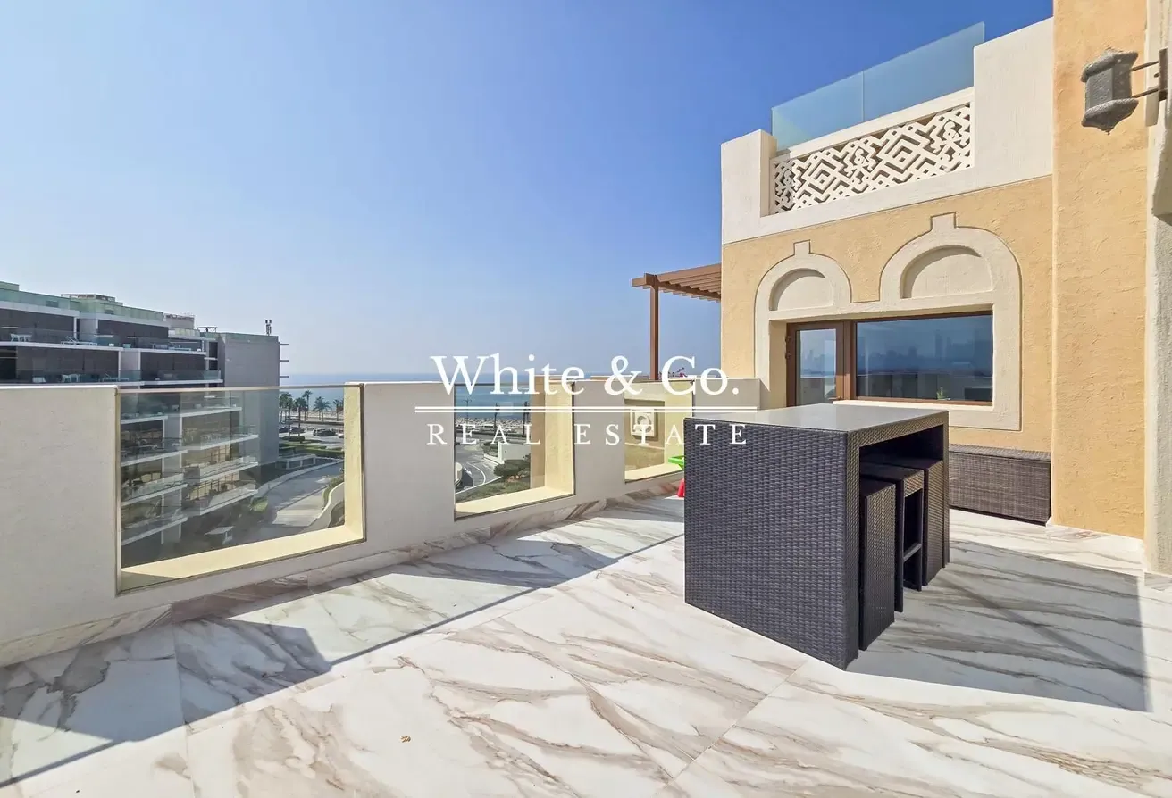 Duplex | Skyline Views | Terrace + Pool