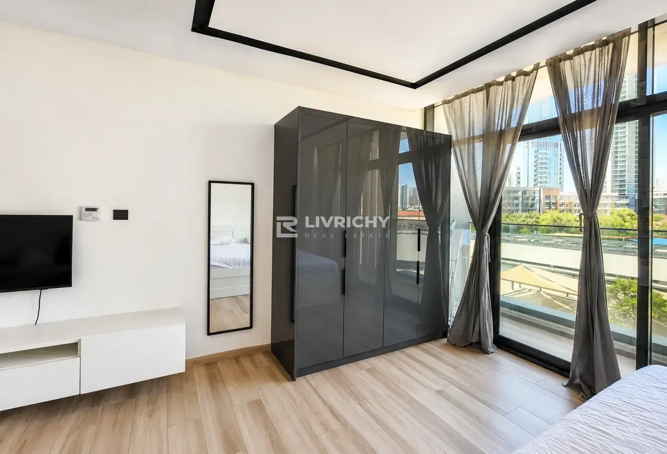 VACANT | HIGH-END INTERIORS | FULLY FURNISHED