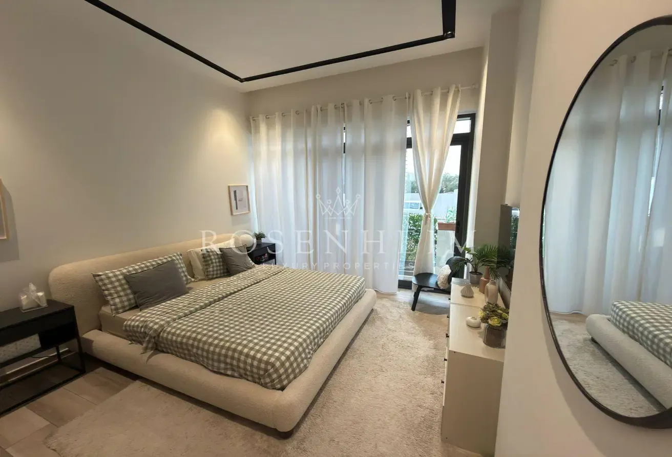With Maids Room  |  Vacant Now  |  Fully Furnished