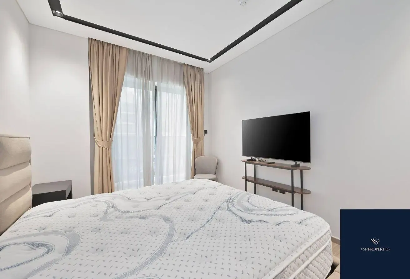Fully Furnished, Spacious ,Prime Location,Vacant