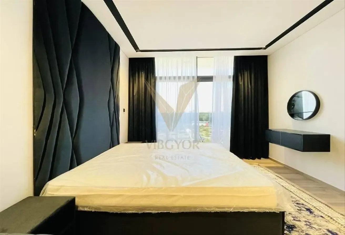 FURNISHED STUDIO | WELL MAINTAINED | READY TO MOVE