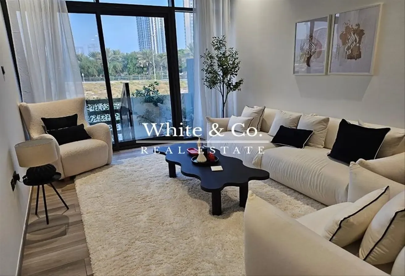 1 Bedroom + Study | Vacant | Large Layout