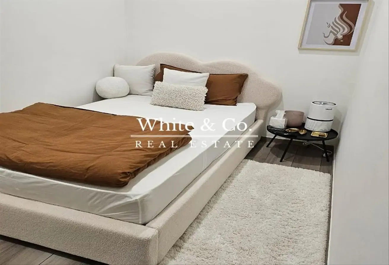 1 Bedroom + Study | Vacant | Large Layout