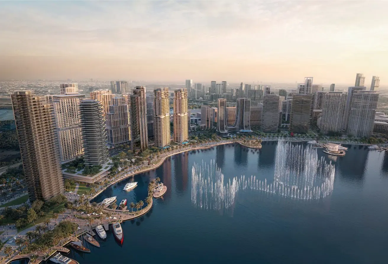 ULTRA LUXURY | WATERFRONT | LARGE LAYOUT