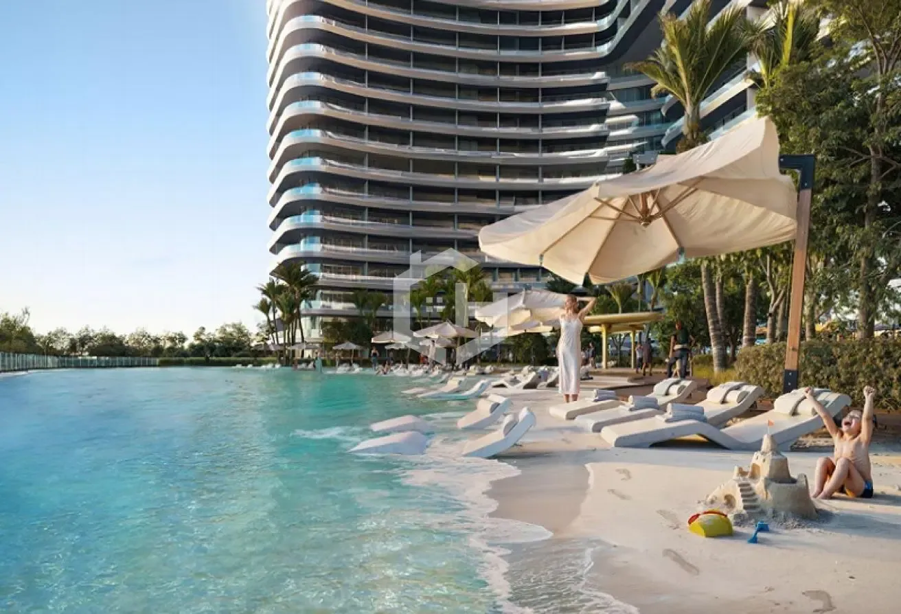 Fully Fitted Kitchen | Pool View | High Floor