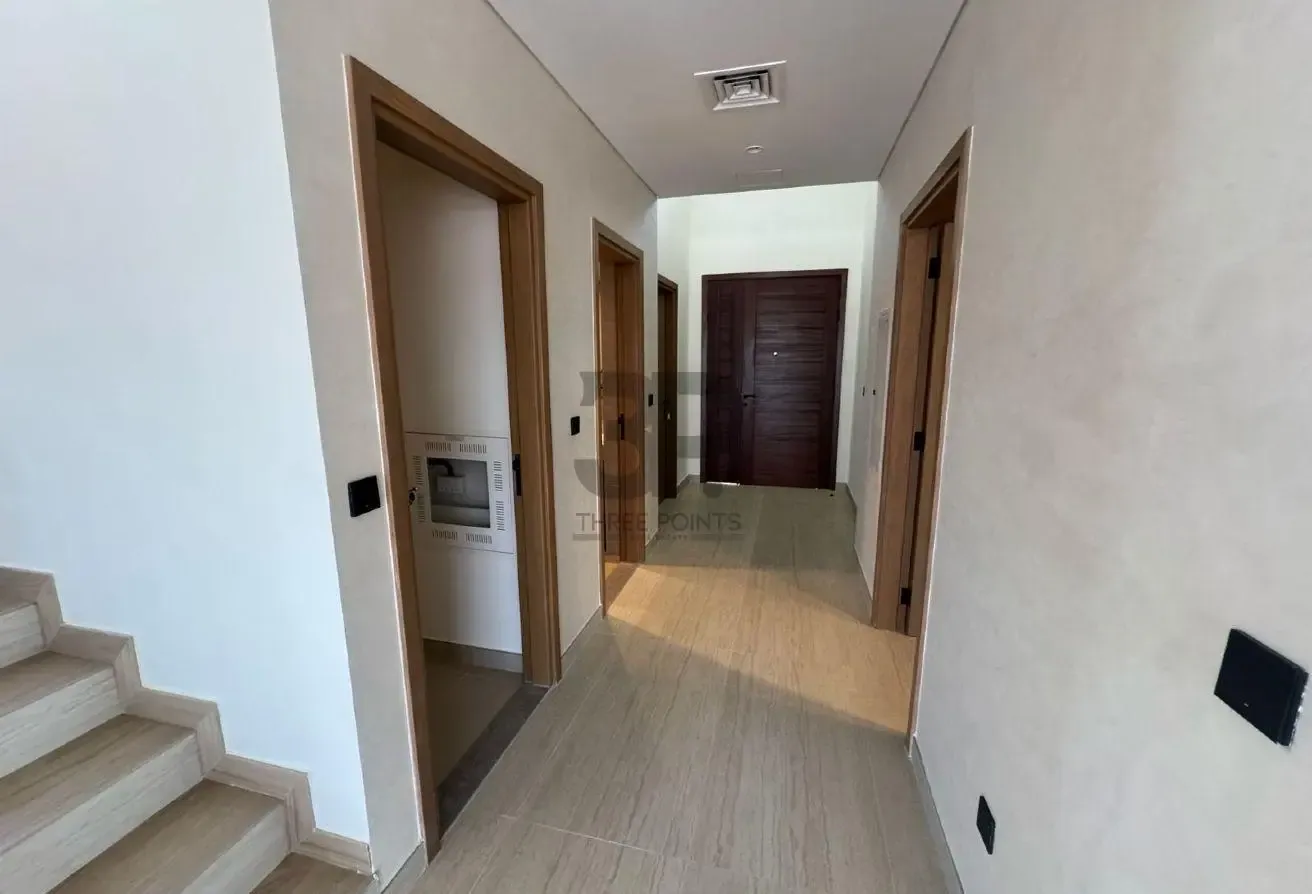 6BED+Maid Villa | Direct Lagoon Frontage | LV-3B