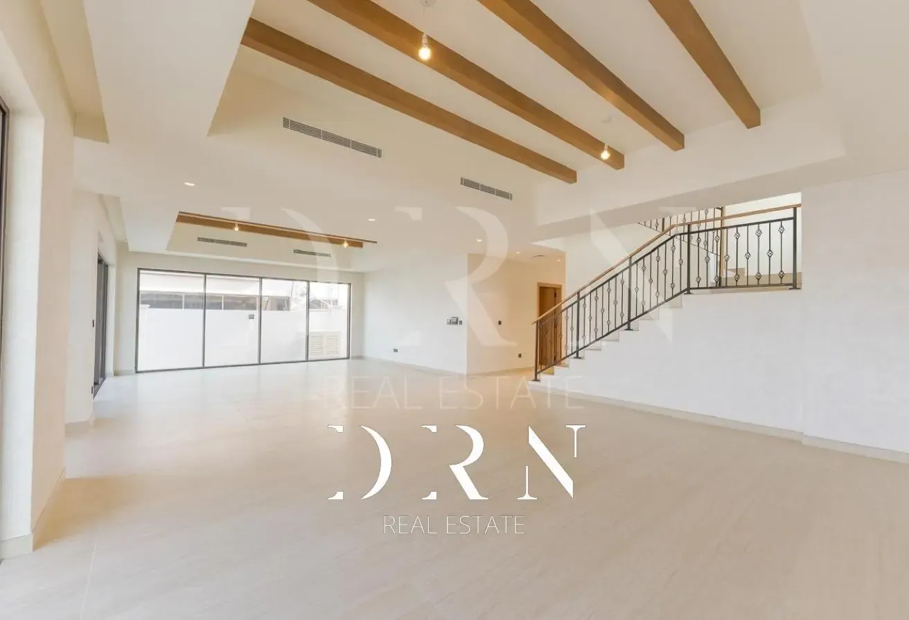 LAGOON VIEW | SPACIOUS LAYOUT | MOTIVATED SELLER