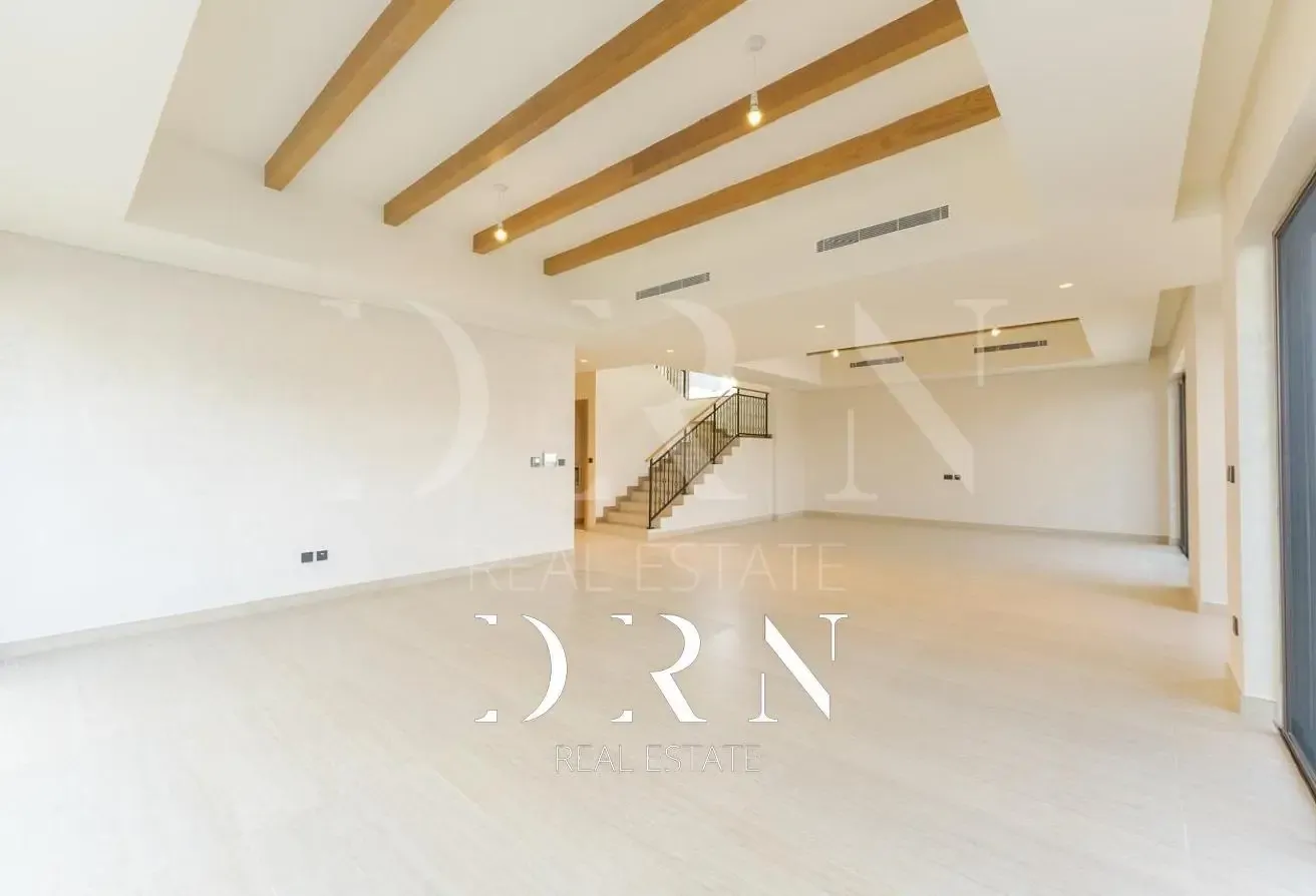 LAGOON VIEW | SPACIOUS LAYOUT | MOTIVATED SELLER