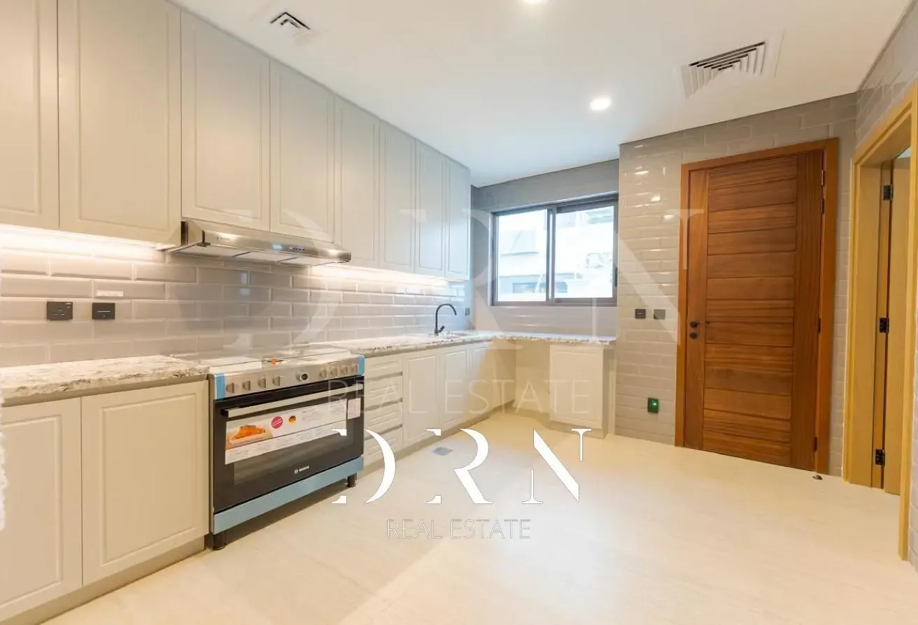 LAGOON VIEW | SPACIOUS LAYOUT | MOTIVATED SELLER