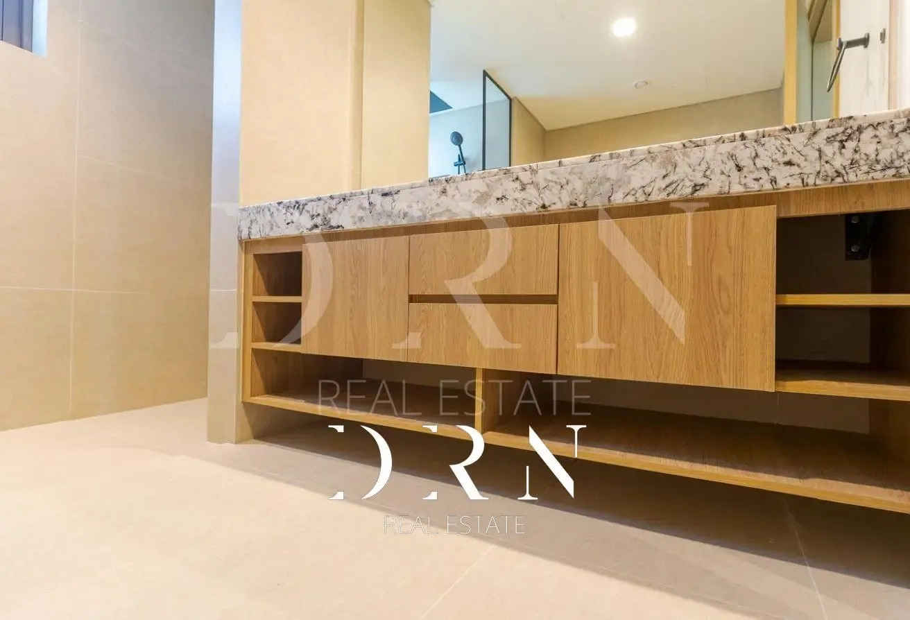 LAGOON VIEW | SPACIOUS LAYOUT | MOTIVATED SELLER