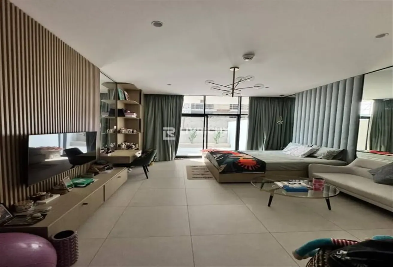 FURNISHED | WELL MAINTAINED | SPACIOUS STUDIO