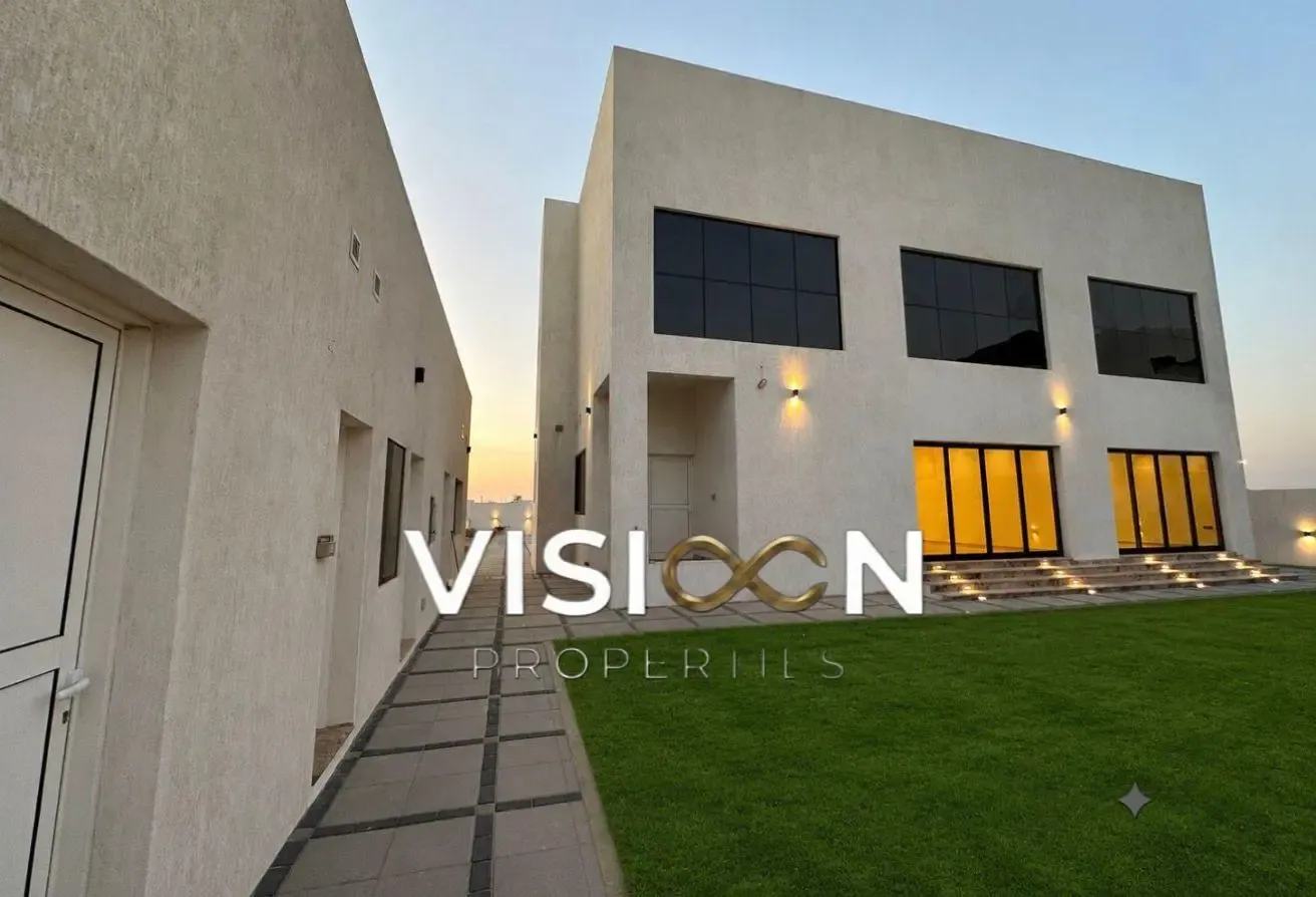 Brand New | Elevator| Private Garden