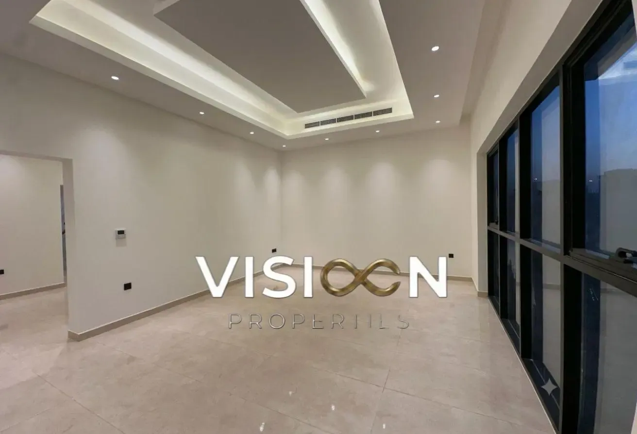 Brand New | Elevator| Private Garden