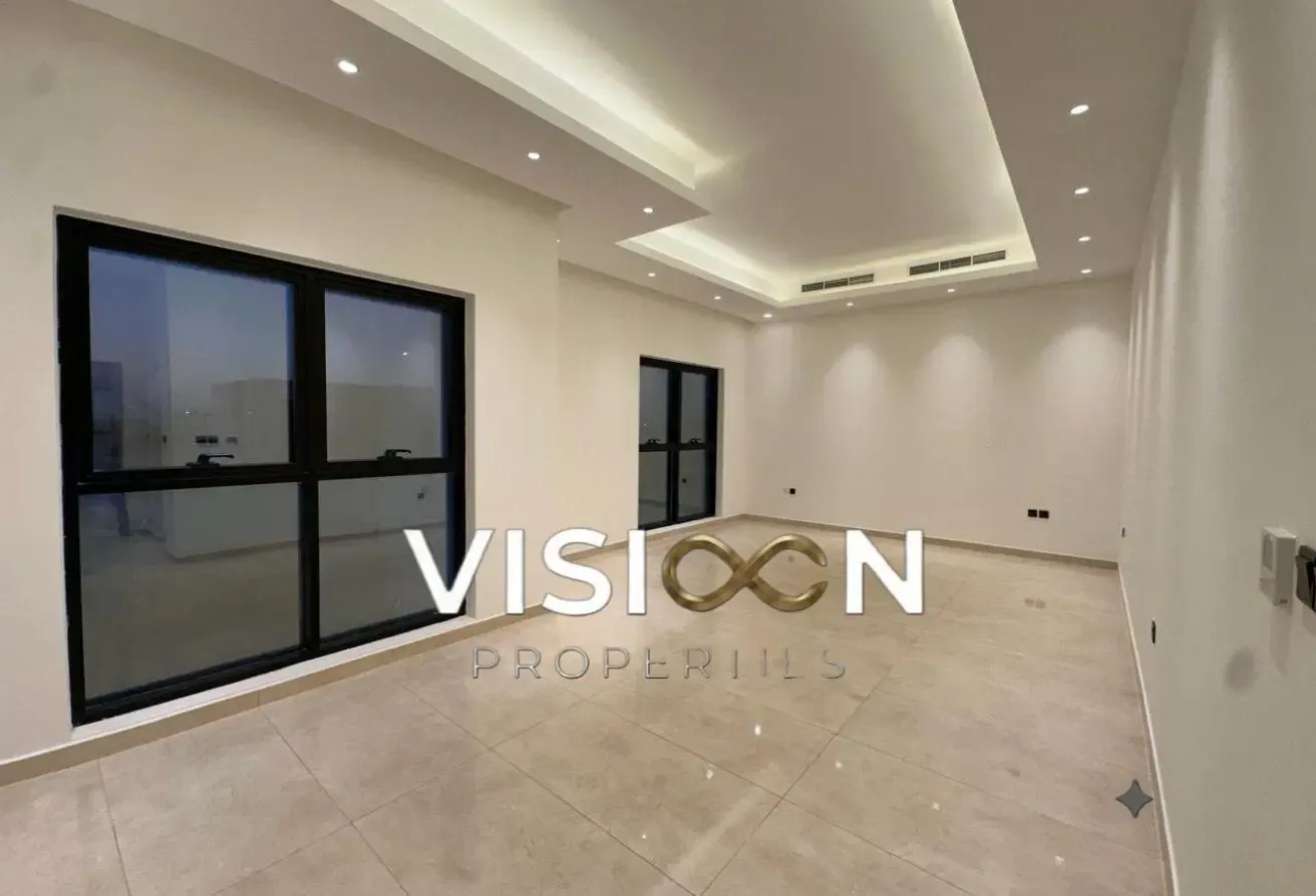 Brand New | Elevator| Private Garden