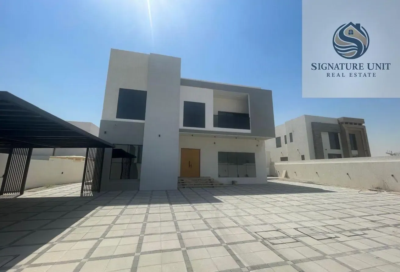 LUXURY 5BR VILLA | ELEVATOR | DRIVER ROOM | MAJLIS