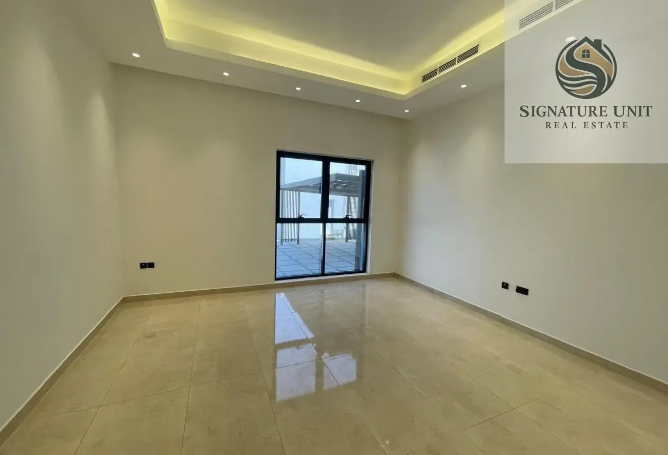 LUXURY 5BR VILLA | ELEVATOR | DRIVER ROOM | MAJLIS