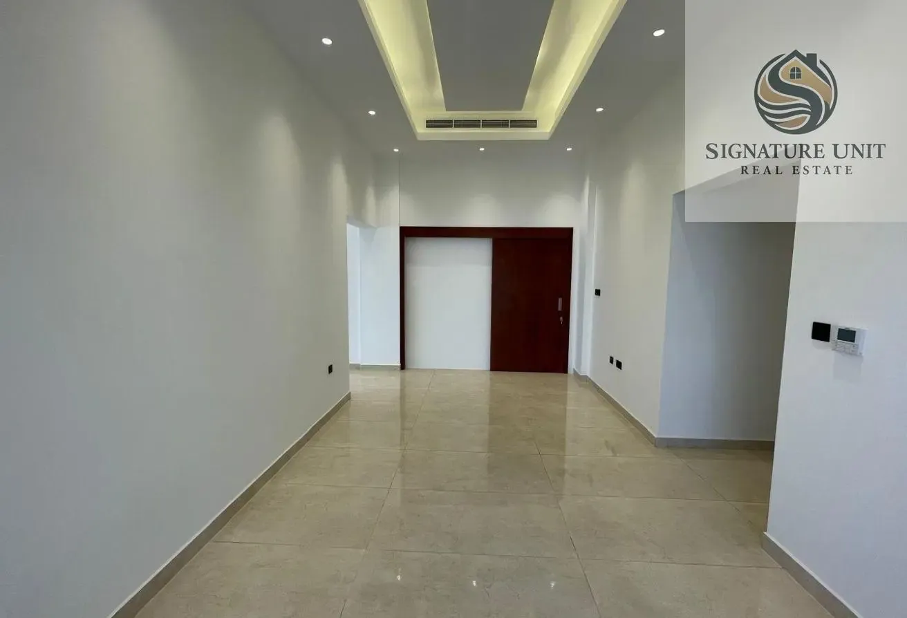 LUXURY 5BR VILLA | ELEVATOR | DRIVER ROOM | MAJLIS