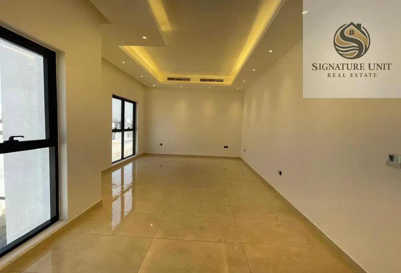 LUXURY 5BR VILLA | ELEVATOR | DRIVER ROOM | MAJLIS