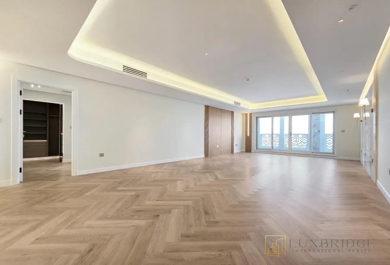 Vacant | Unfurnished | Sea View