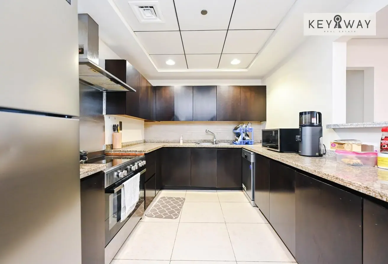 Spacious 3-Bedroom | Furnished | Vacant Now