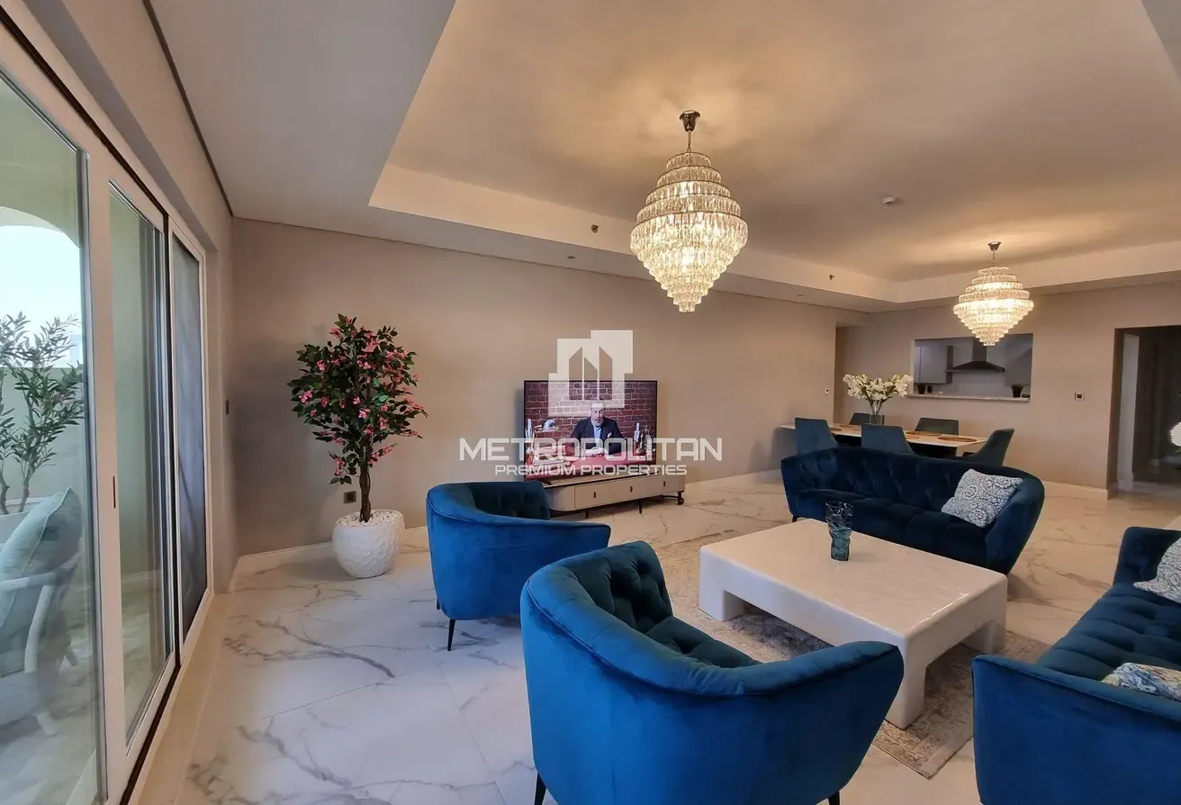 Upgraded| Fully Furnished| Beach Access| Palm View