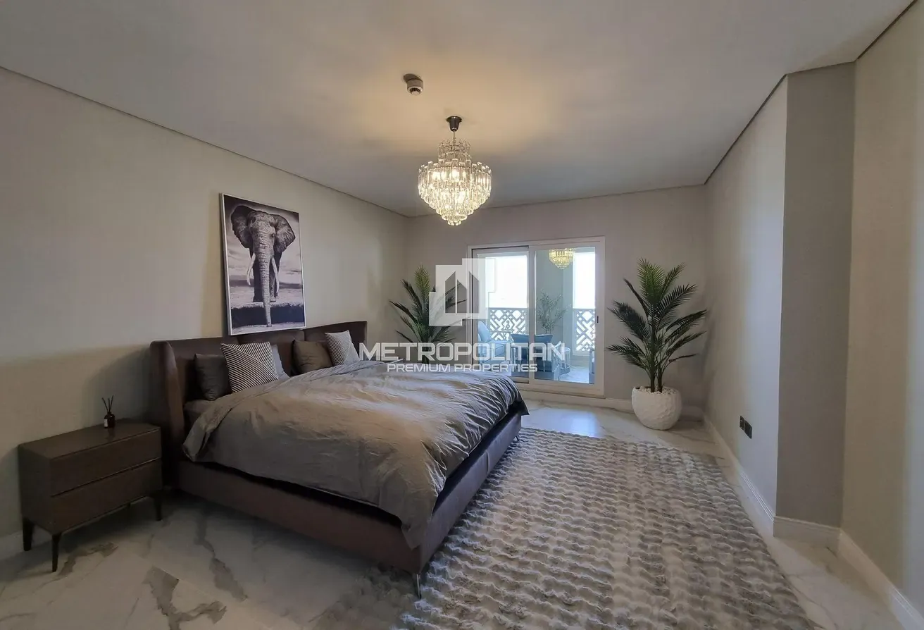 Upgraded| Fully Furnished| Beach Access| Palm View