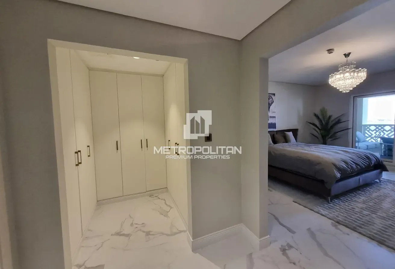 Upgraded| Fully Furnished| Beach Access| Palm View