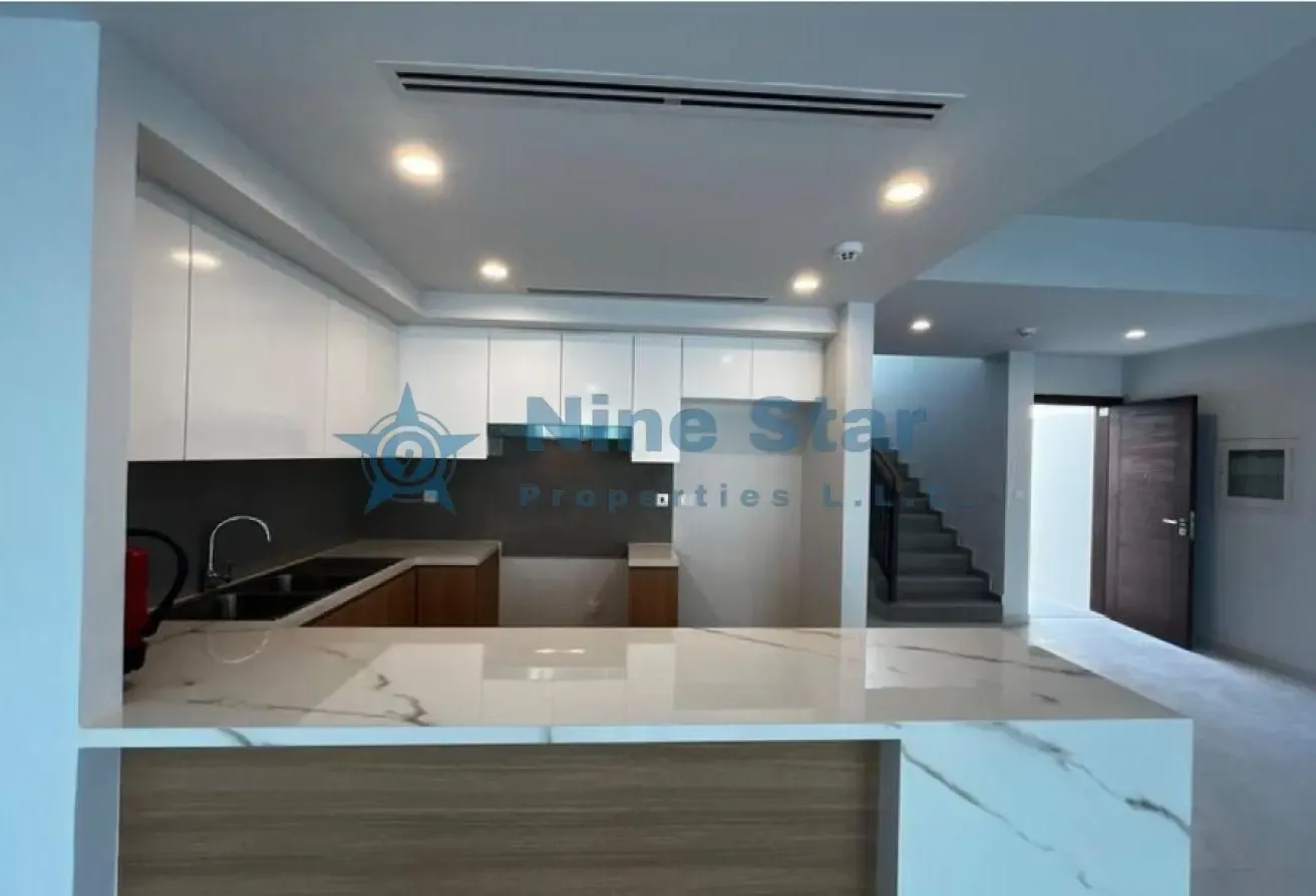 1946 SQFT / BRAND NEW I CLOSE TO THE POOL AND PARK