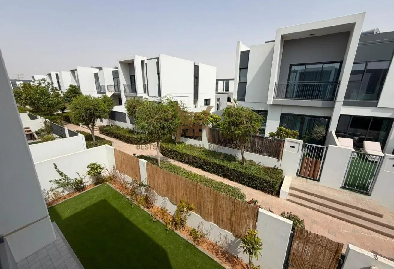 4BHK Corner|Single Row|Vacant|Ready To Move In Now