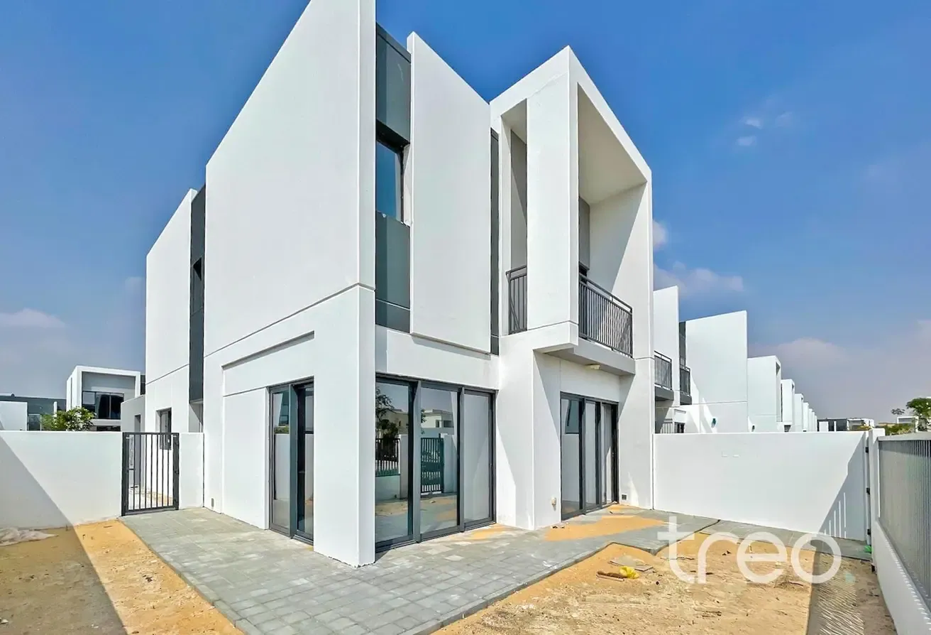Modern | Unfurnished | Prime Location