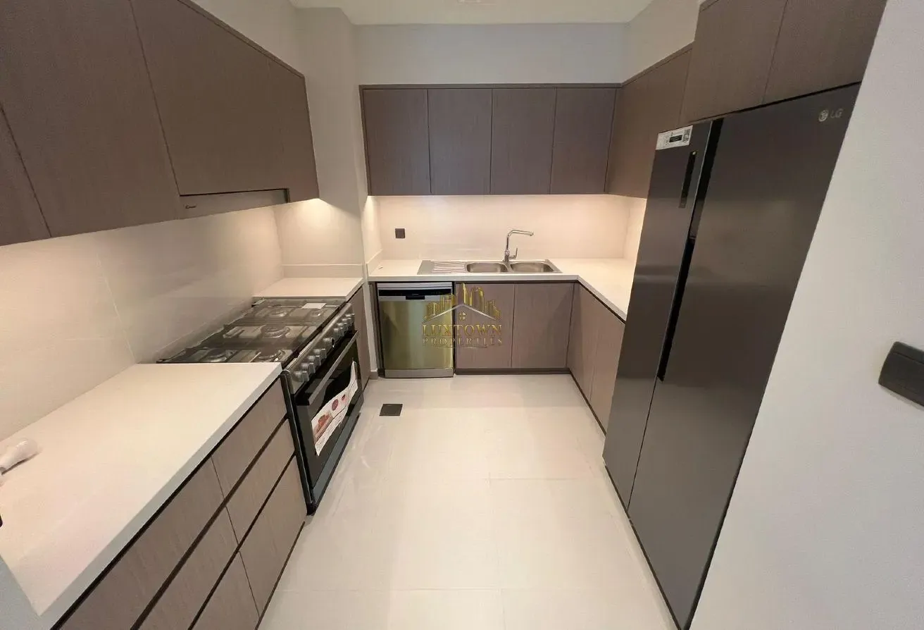 Burj+Fountain View-Multiple Units-Maids plus Store