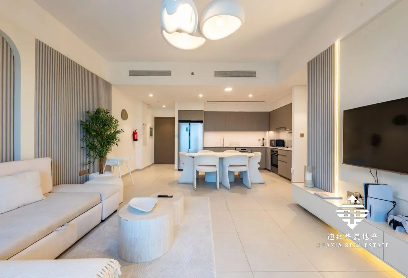 Burj Khalifa and Fountain View |Furnished | Vacant
