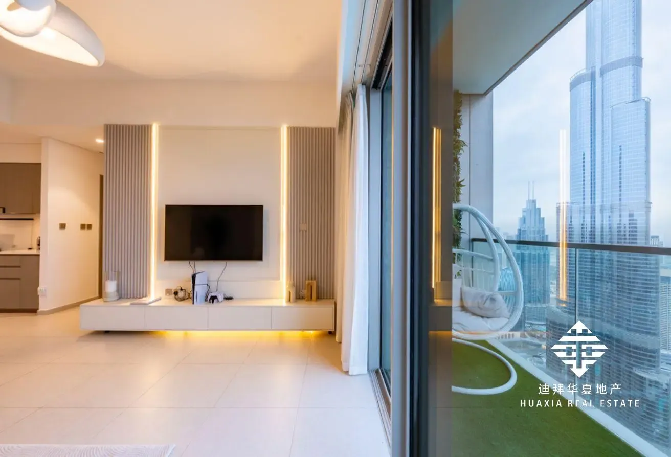 Burj Khalifa and Fountain View |Furnished | Vacant