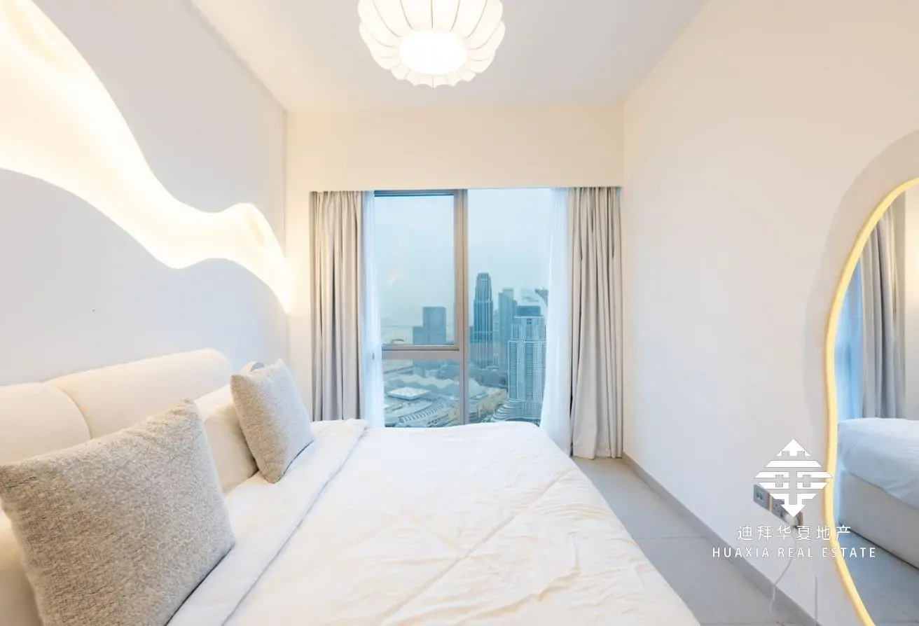 Burj Khalifa and Fountain View |Furnished | Vacant