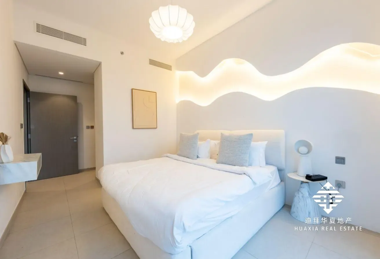 Burj Khalifa and Fountain View |Furnished | Vacant