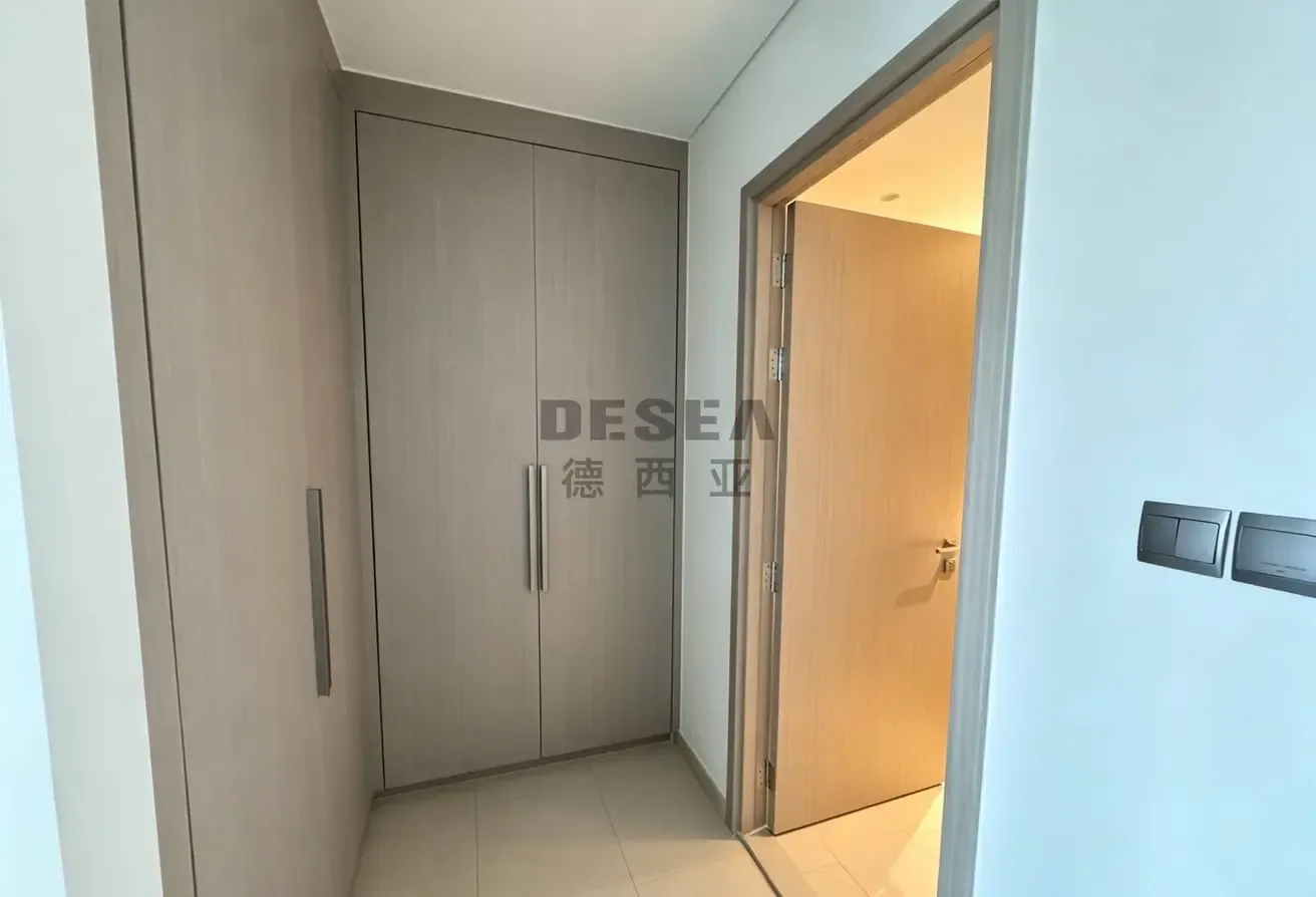 Storage Room | Burj & Fountain View | High Floor