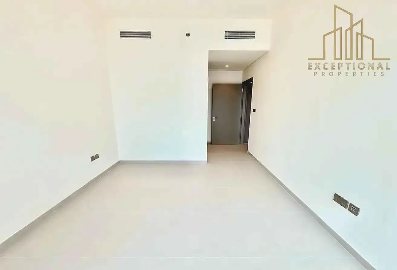 Signature Floor || Burj View || Furnished